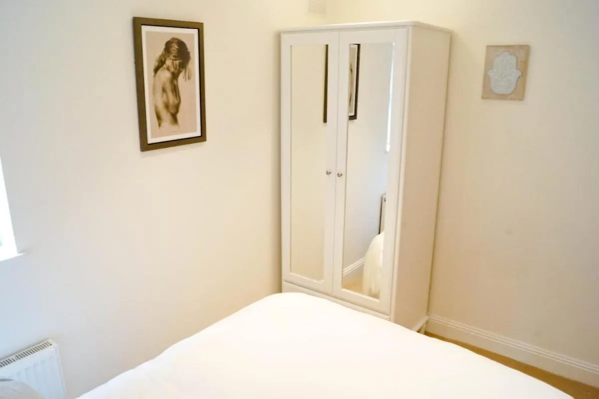 Modern 2 Bedroom Central Property With Private Parking Bournemouth Apartament
