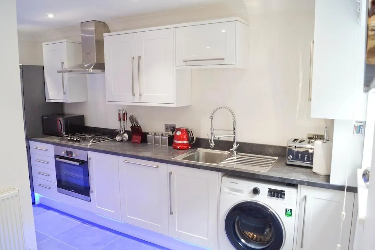 Apartament Modern 2 Bedroom Central Property With Private Parking Bournemouth Wielka Brytania